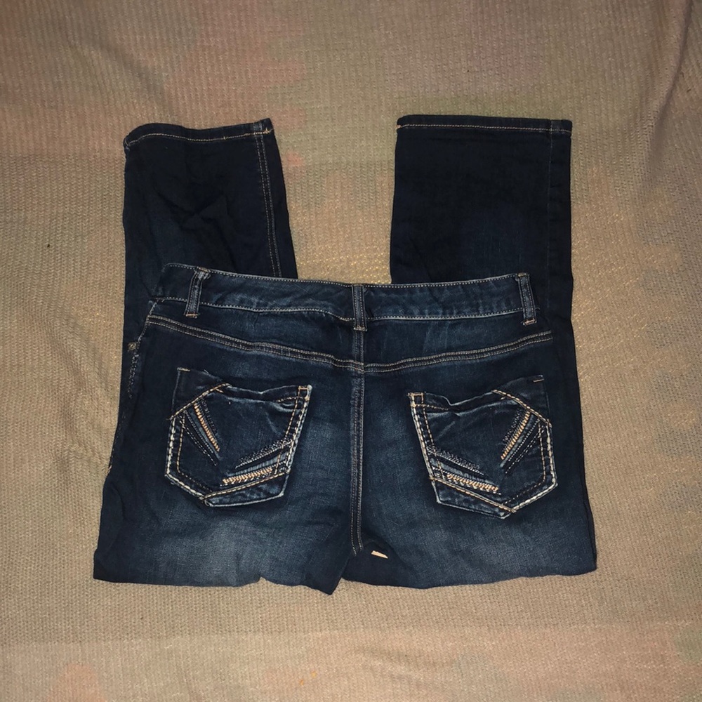 Maurice’s dark wash capris, size 9/10, like new, boot cut fit